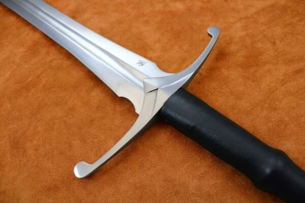 the-feanor-medieval-sword-medieval-weapon-1351-hilt-2